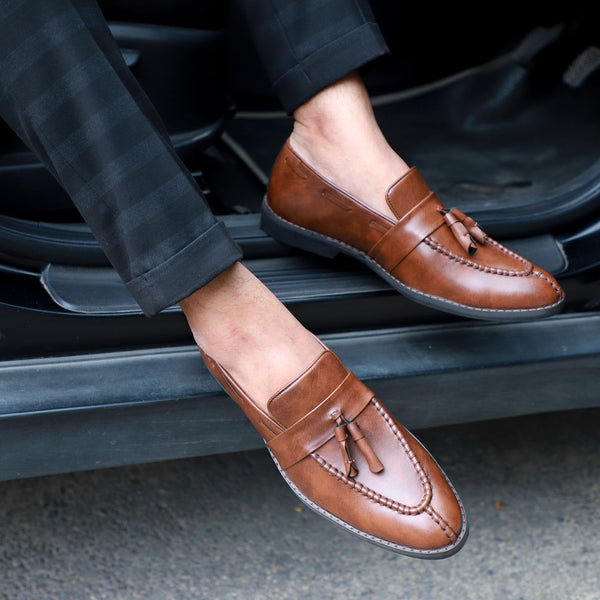 mens brown walking shoes