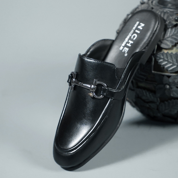 NICHE Black Comfy Horsebit Mule