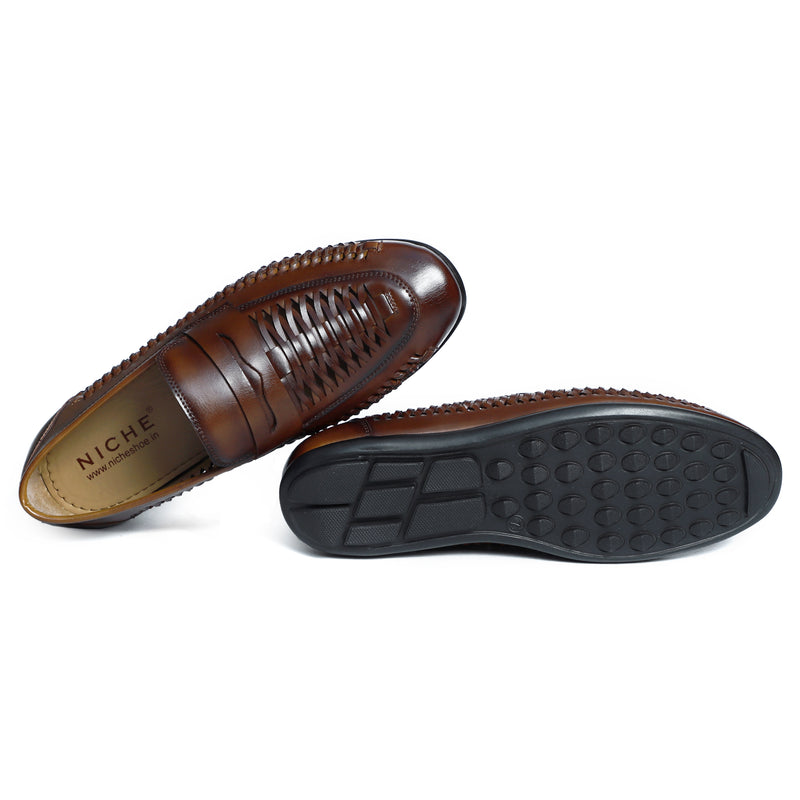NICHE Mosa Hand Weaved Kolhapuri Loafer (Extra Comfortable)