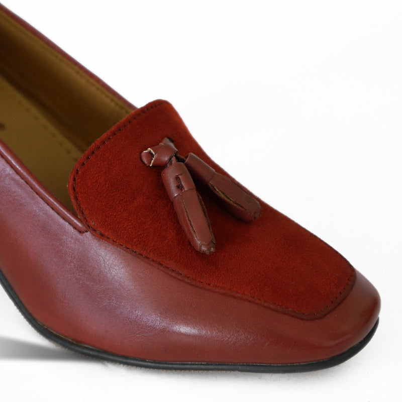 NICHE Women INLove Burgandy Block Heel Tassel Loafers