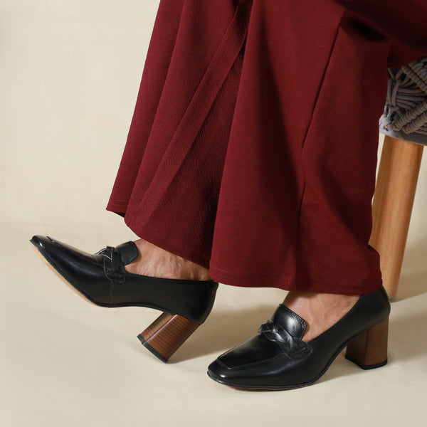 NICHE Women Black Heritage Slip-on Pumps