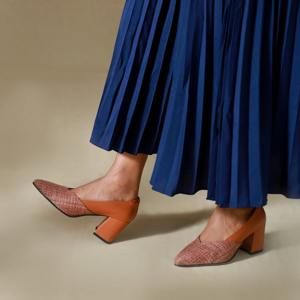 NICHE Women Tan/Brown Chevron Woven Block Pumps