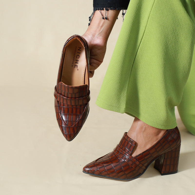 NICHE Women Cro-co Block Heel Pumps - Wine