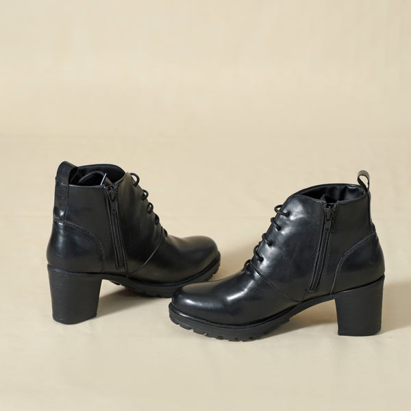 NICHE Women Block Heel Zip-Up Boots (Black)