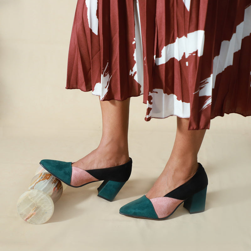 NICHE Women Vibrant Daisy Block heel Pumps