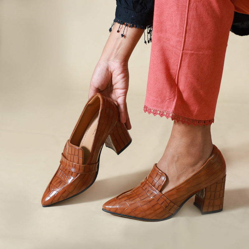 NICHE Women Cro-Co Block Heel Pumps - Tan