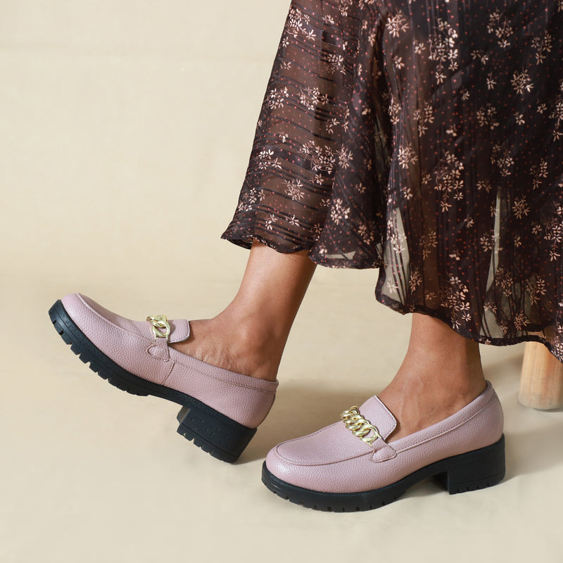 NICHE Women Brawny Buckle Loafers (Pink)