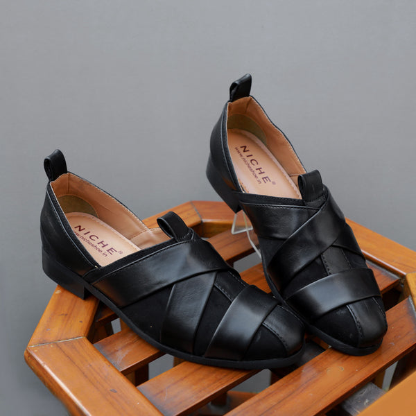 NICHE Black Nawab Designer Sandal