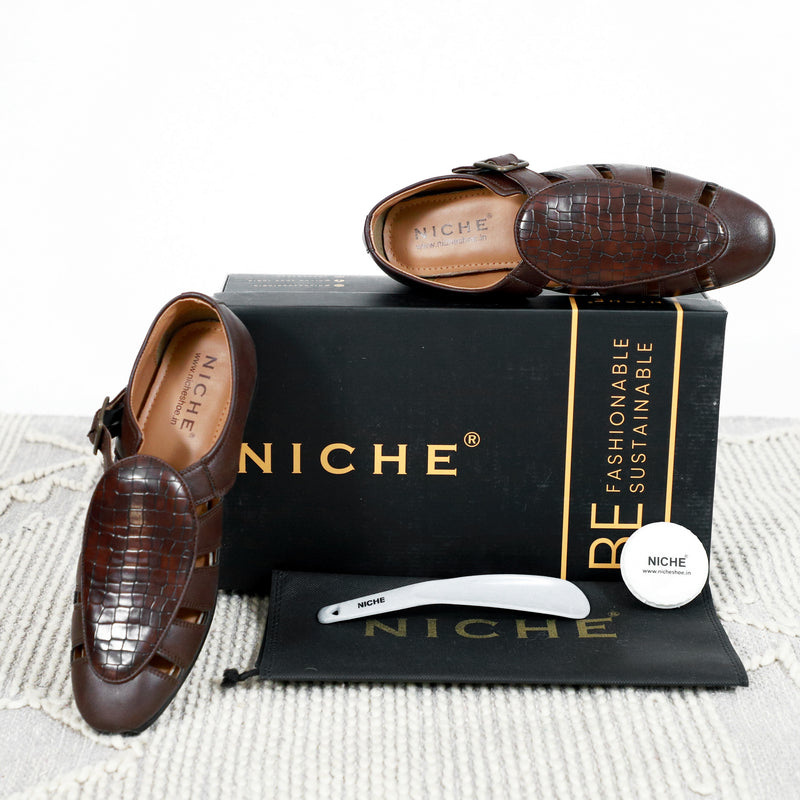 NICHE Cherry Croco Maharaja Peshawari Sandal