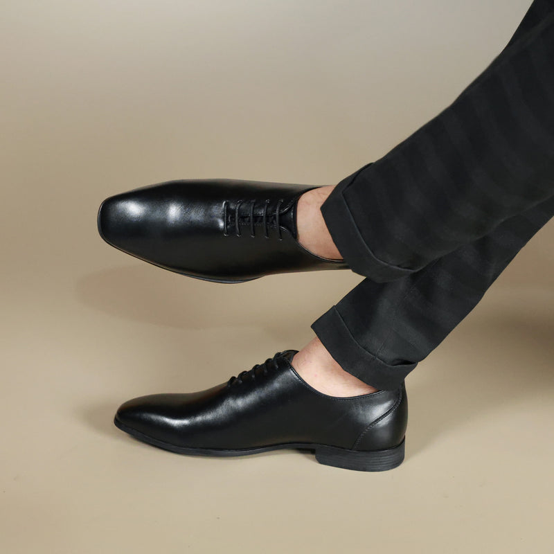 NICHE Black Gentlemen Wholecut Oxford