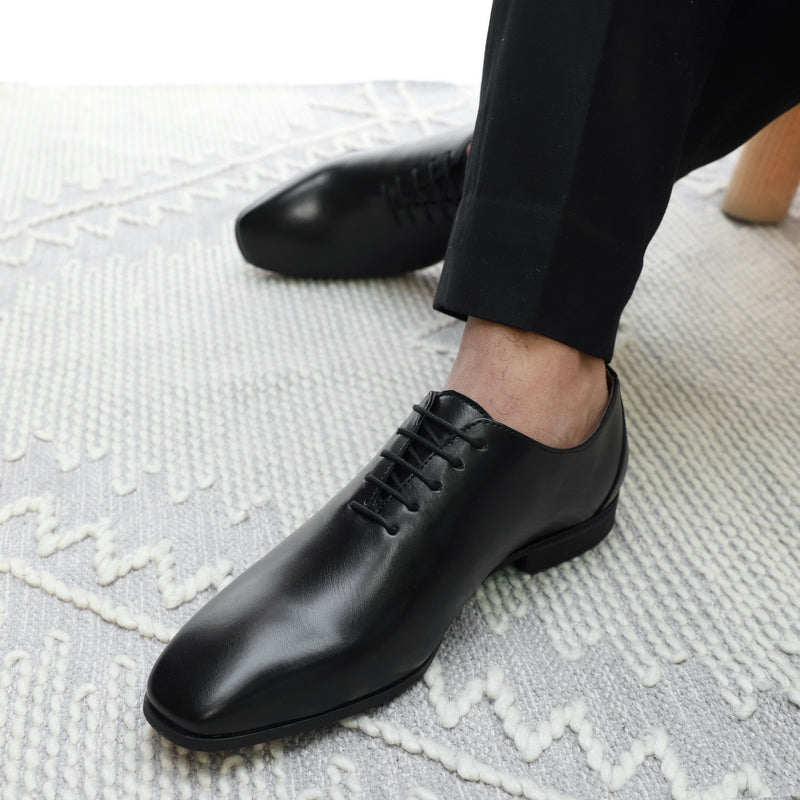 NICHE Black Gentlemen Wholecut Oxford